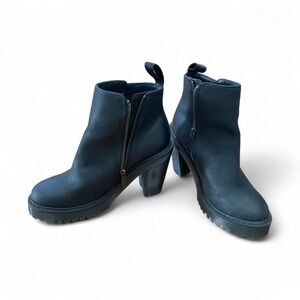 Dr. Martens Magdalena Black Leather Lug Sole Chelsea Boots Sz 8